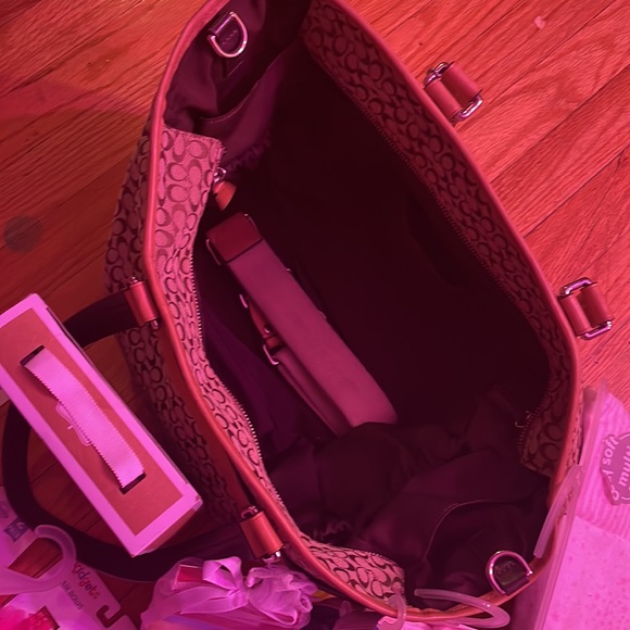 Coach diaper bag filled with goodies - Picture 12 of 16